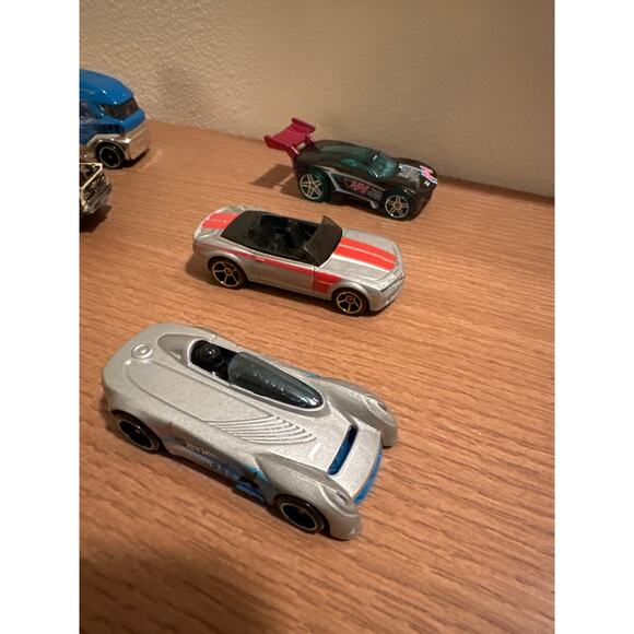 10 piece Hot Wheels Lot Variety of years and styles - Picture 3 of 5